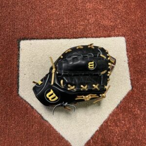 New Custom Wilson A2000 L-B 11.75"  Right hand thrower Baseball Glove FREE SHIPPING