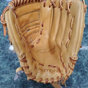 New Easton Professional Series E-Pro 101SS  Right Hand Throw Glove 11.75"